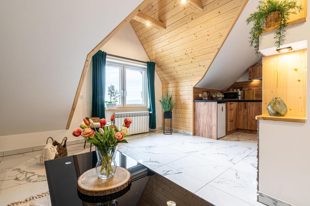 Widokowy Apartament - Pokoje Goscinne Banska Wyzna Exteriör bild