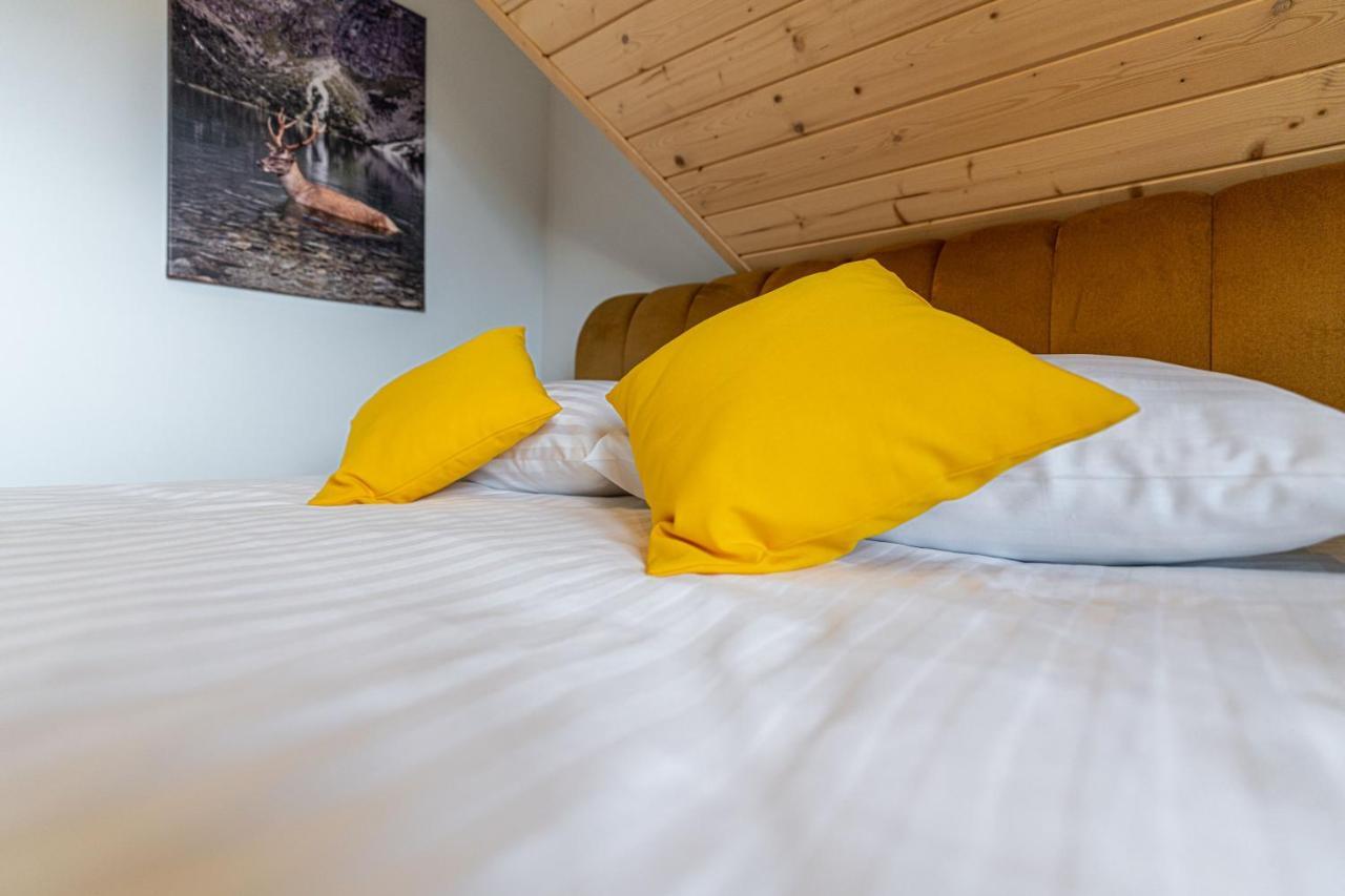 Widokowy Apartament - Pokoje Goscinne Banska Wyzna Exteriör bild