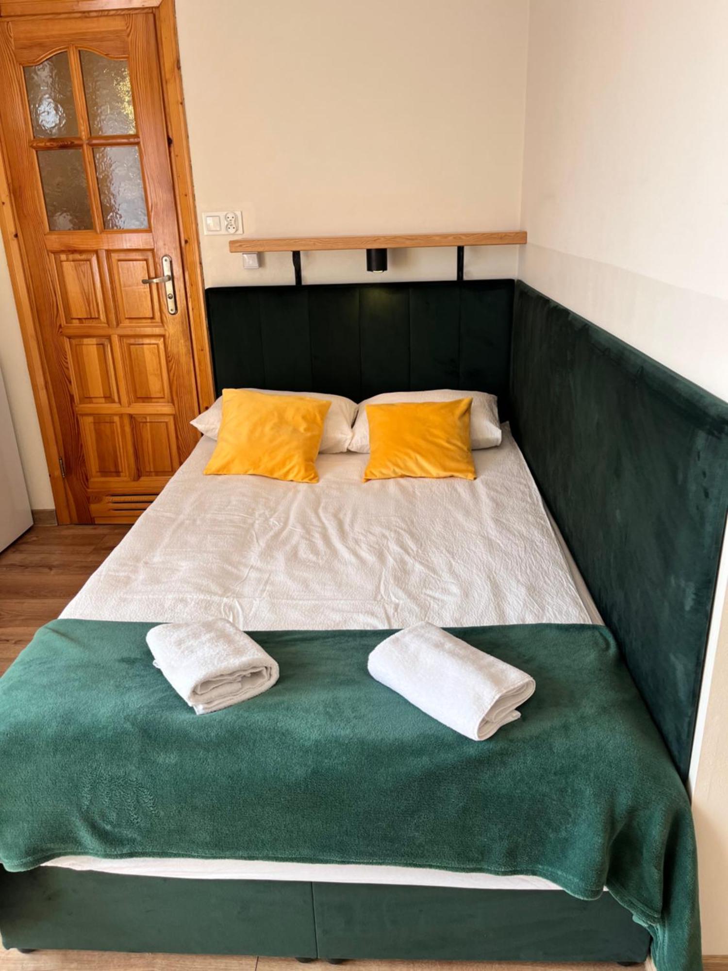 Widokowy Apartament - Pokoje Goscinne Banska Wyzna Exteriör bild