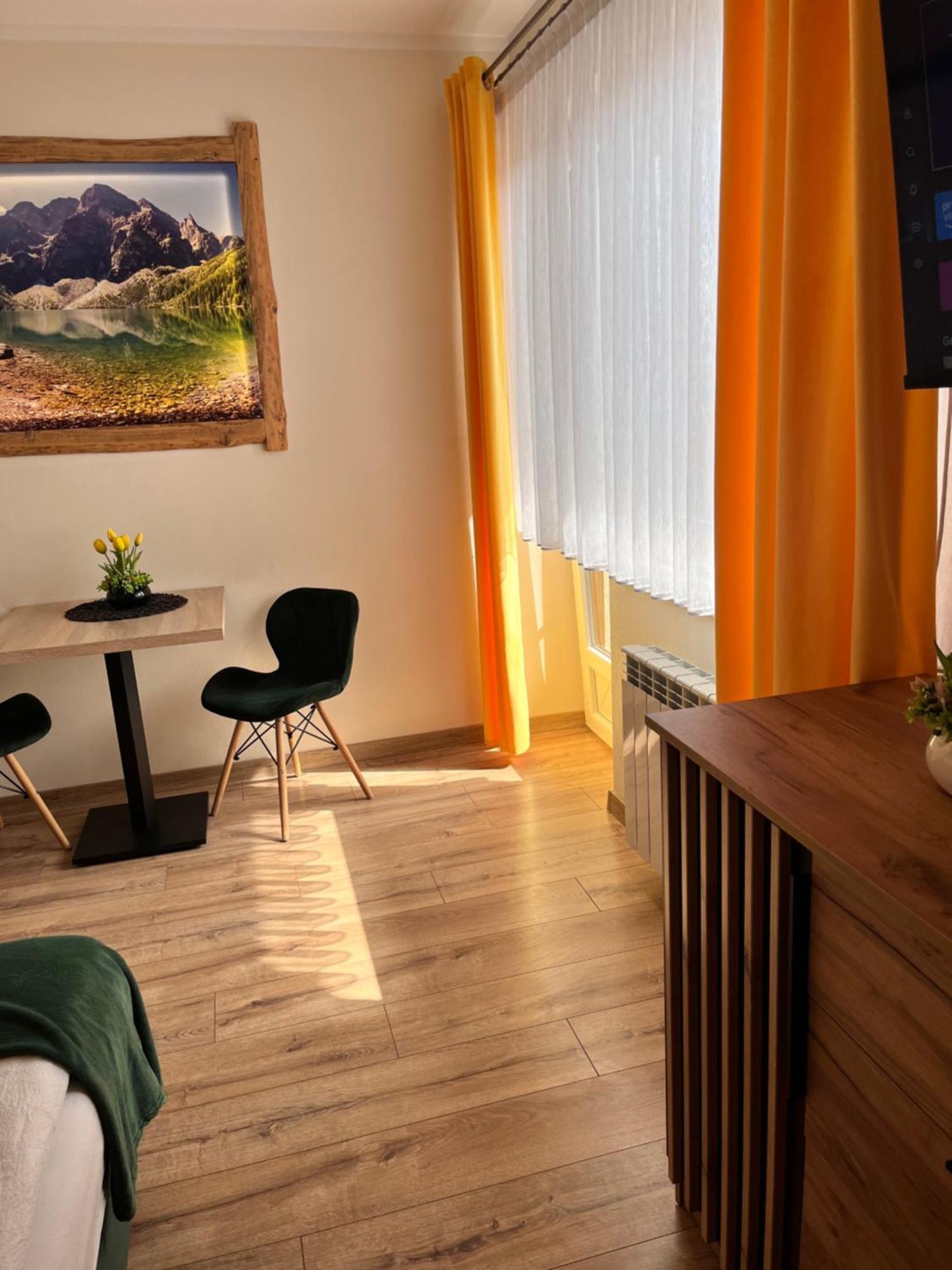Widokowy Apartament - Pokoje Goscinne Banska Wyzna Exteriör bild